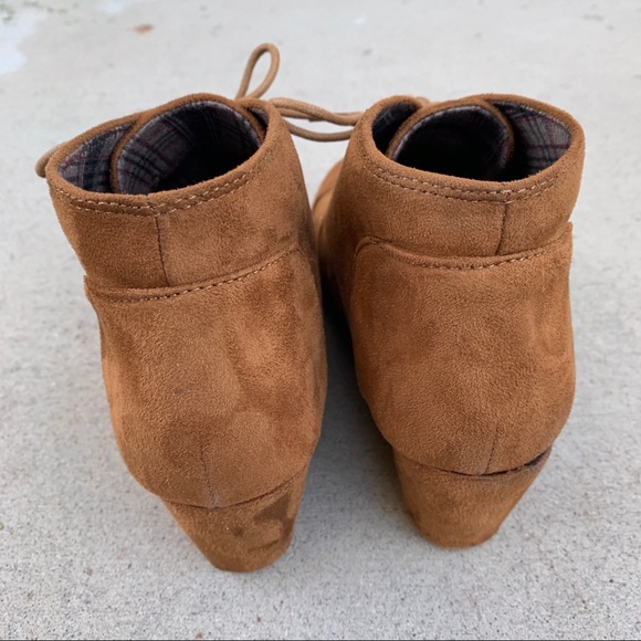 New Vegan Suede Brown Tan Lace Up Wedges Booties - Picture 4 of 8